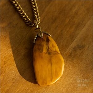 Vintage Yellow Jasper Pendant Necklace - Raw Stone on Gold-Tone Chain
